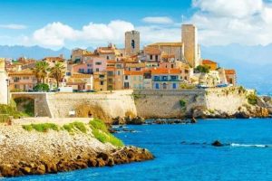 antibes quartiers a eviter